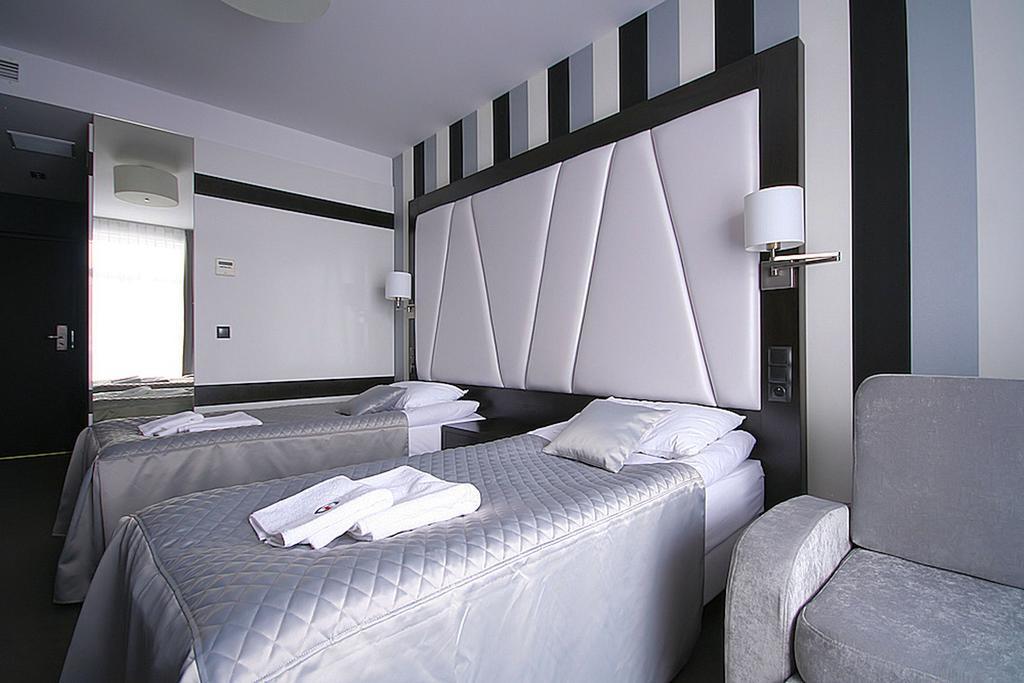 Hotel Grafit Kielce Ruang foto