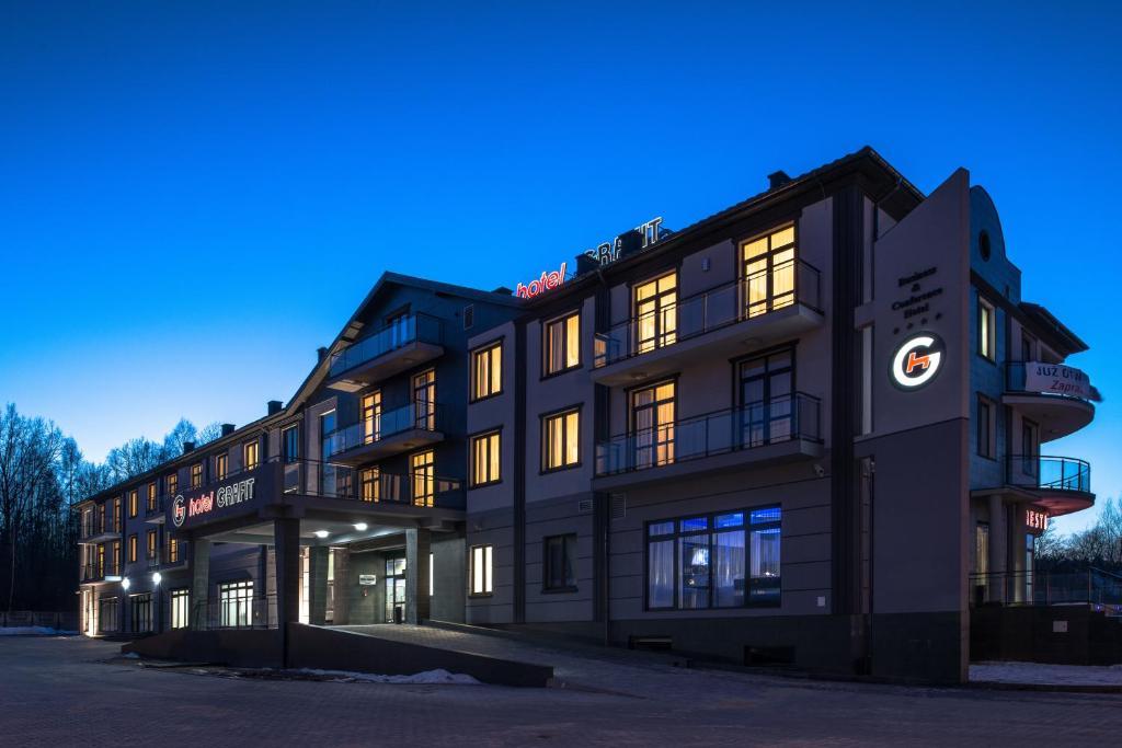 Hotel Grafit Kostomloty Pierwsze Bagian luar foto