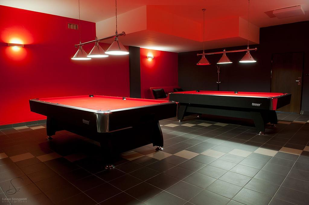 Hotel Grafit Kostomloty Pierwsze Bagian luar foto